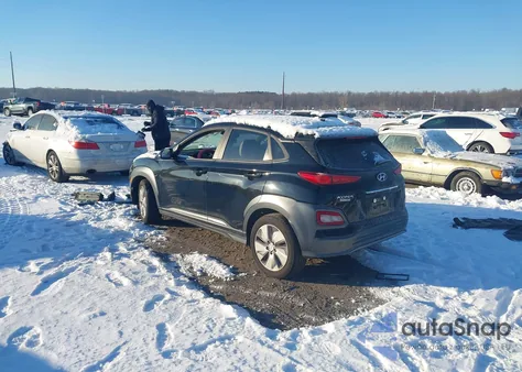 2021 Hyundai Kona Electric Ultimate z USA, uszkodzony, nr VIN KM8K53AG1MU100268